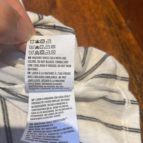 XL - NWT American Eagle Outfitters Top - Picture 6 of 6